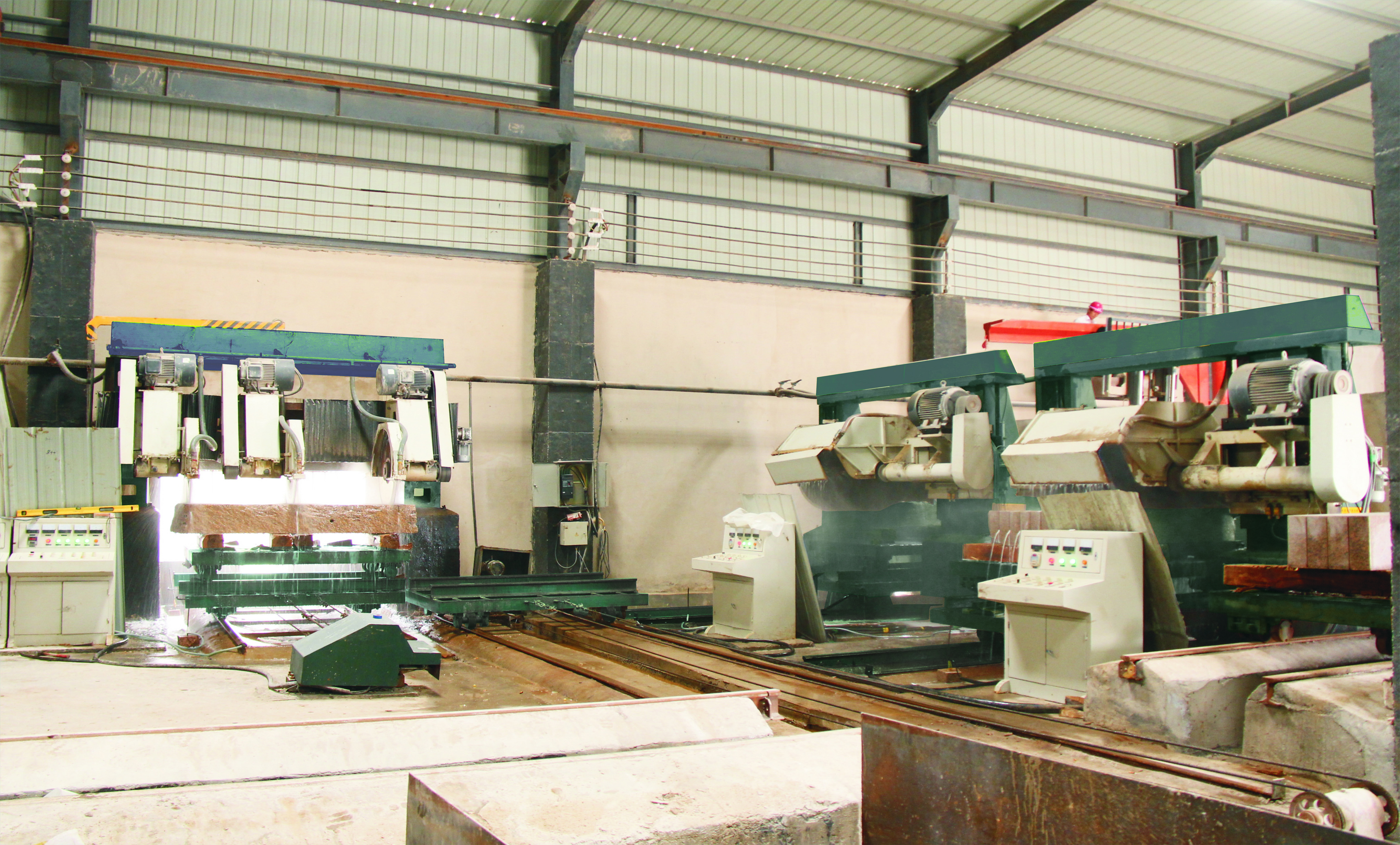 Hualong Stone Machinery מכונת חיתוך אבן שפה 3 דיסקים לגניט קרבסטון HLSQ3-2600